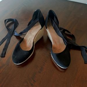 Old Navy platform espadrilles, size 7